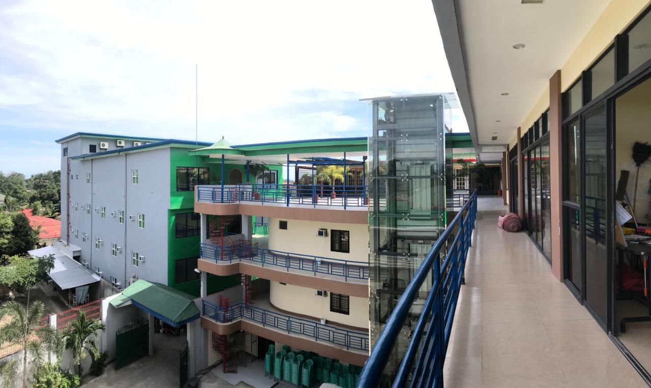 Southview Hotel Dumaguete City Buitenkant foto