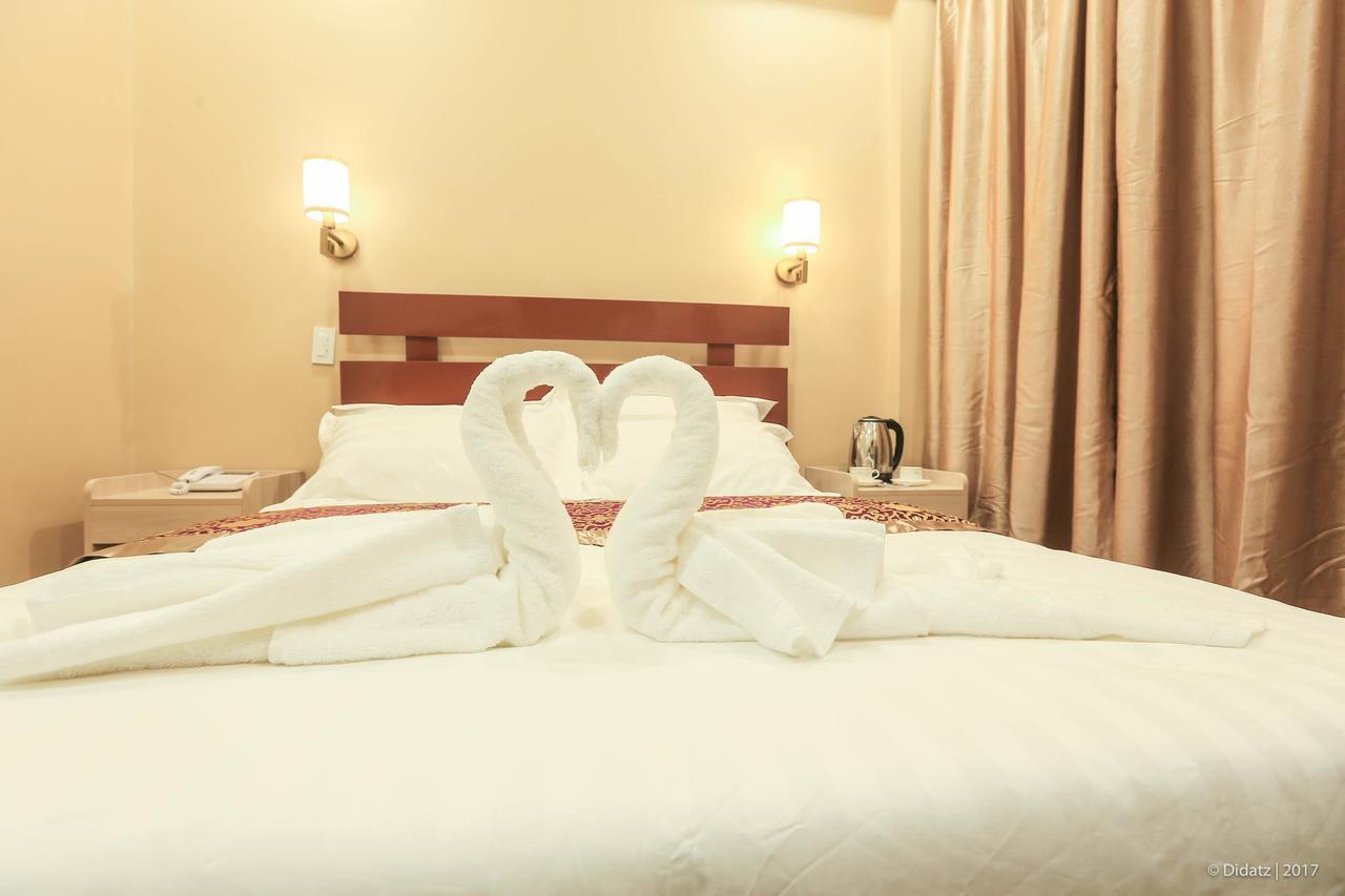 Southview Hotel Dumaguete City Buitenkant foto