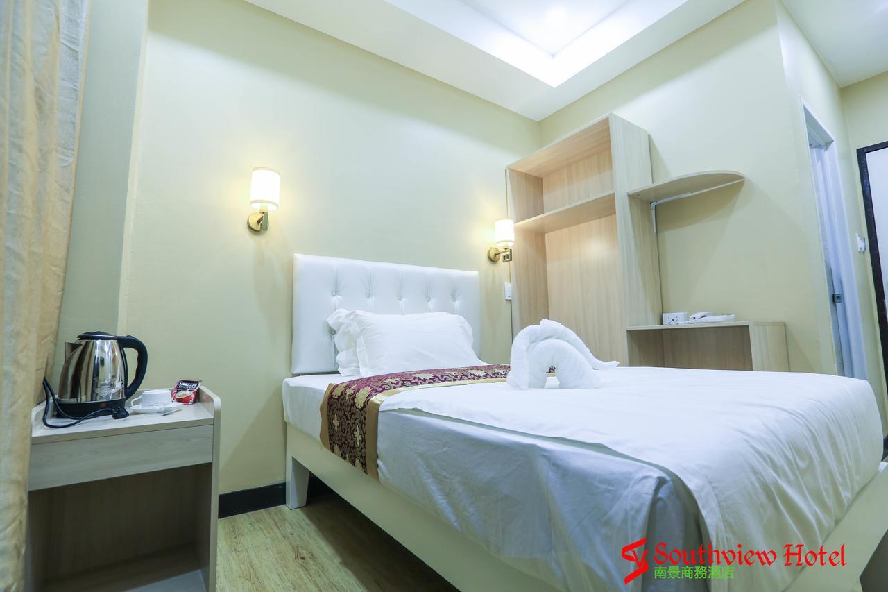 Southview Hotel Dumaguete City Buitenkant foto